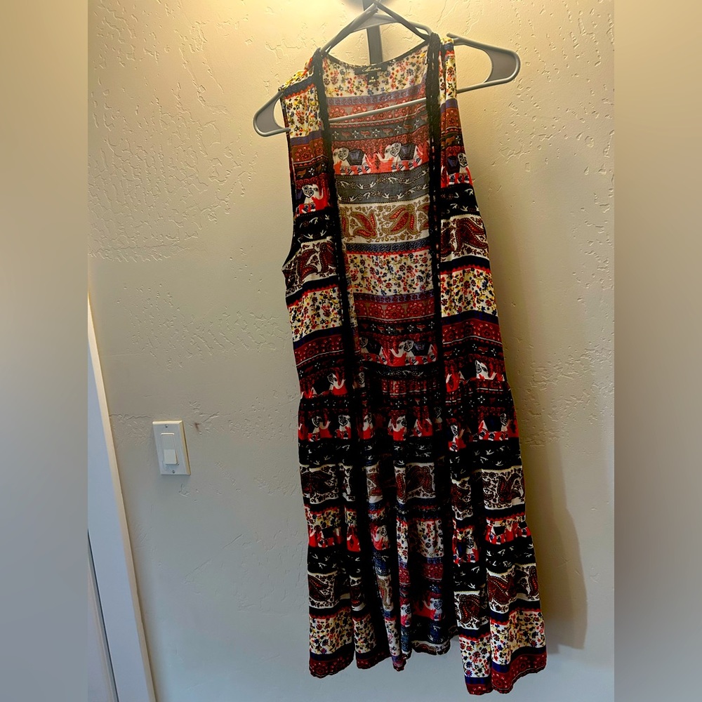 Monteau lightweight sleeveless tunic.